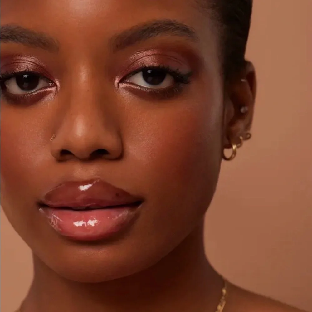 Radiant Warm Bronzer Eyeshadow Cheek Lip Color & Contour Compact - Sun Baked